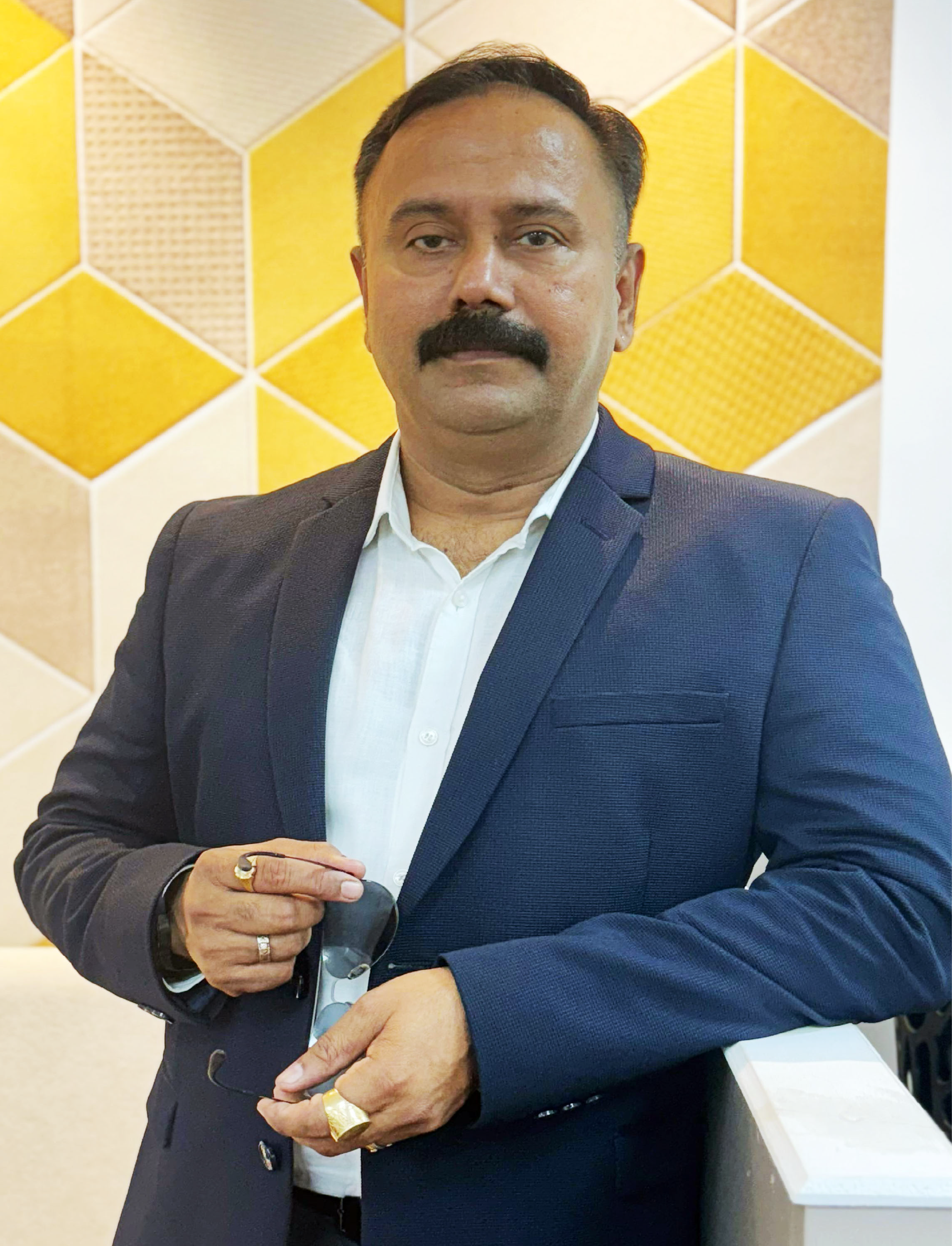 Mr. S. R. Anandhan – Chief Administrative Officer, Vinayaka Mission’s Medical College Karaikal